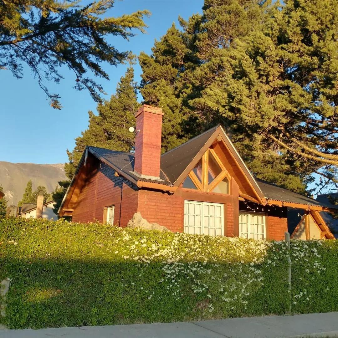 Cabanas Pyracantha إيسكيل المظهر الخارجي الصورة
